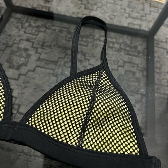 Triangl bikini top size Small black - Picture 3 of 5